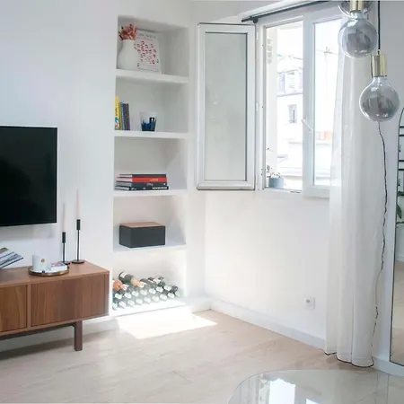 Bright 28 M For 2 Refurbished And Decorated Apartman Párizs